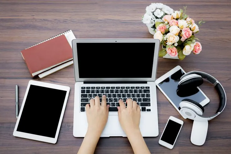 Latest Electronic Gadgets Every Student Should Own in 2025